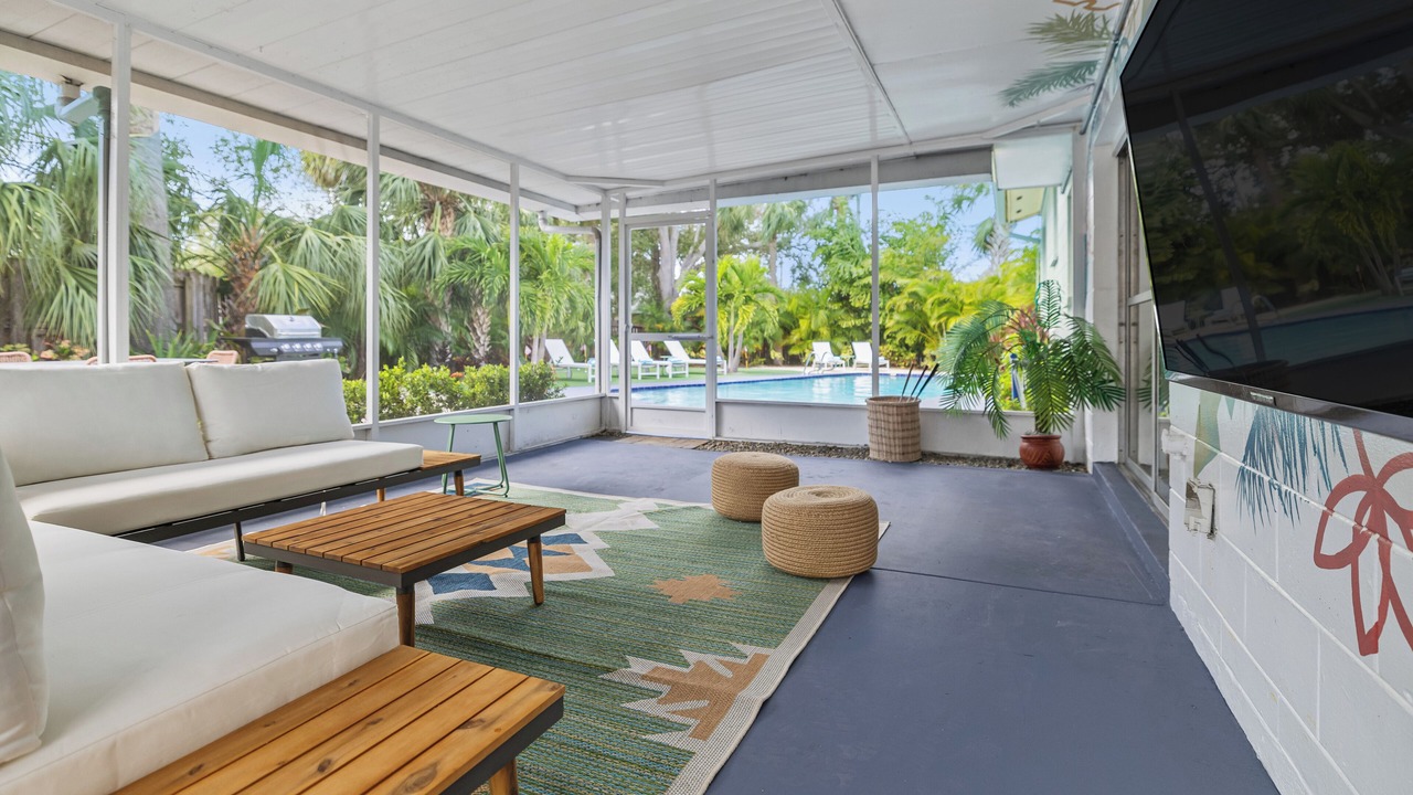 Photo of Patio Balcony in Bay Crest Park