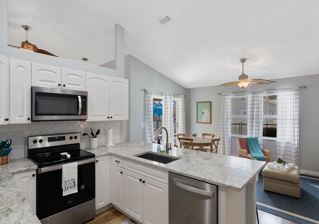 Photo of Kitchen in Sebastian Highlands