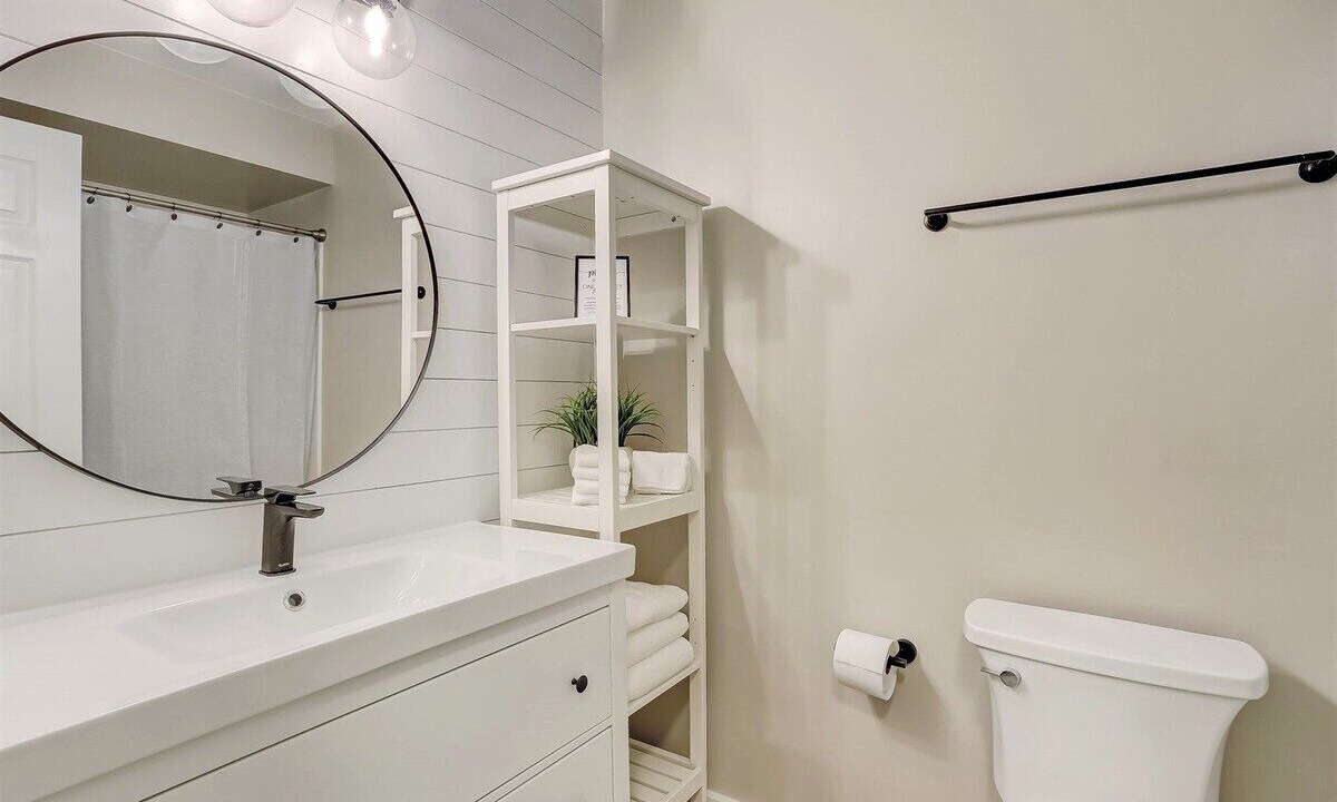 Photo of Bathroom in Fernandina Beach