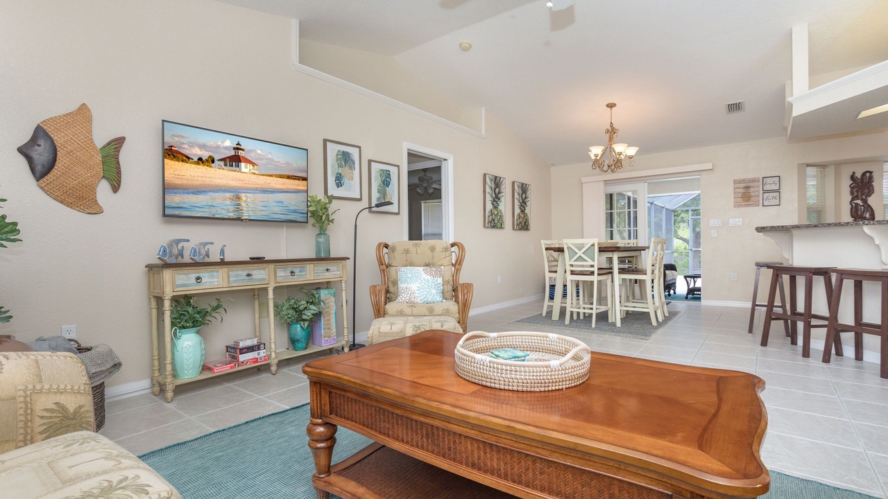 Photo of Livingroom in South Gulf Cove