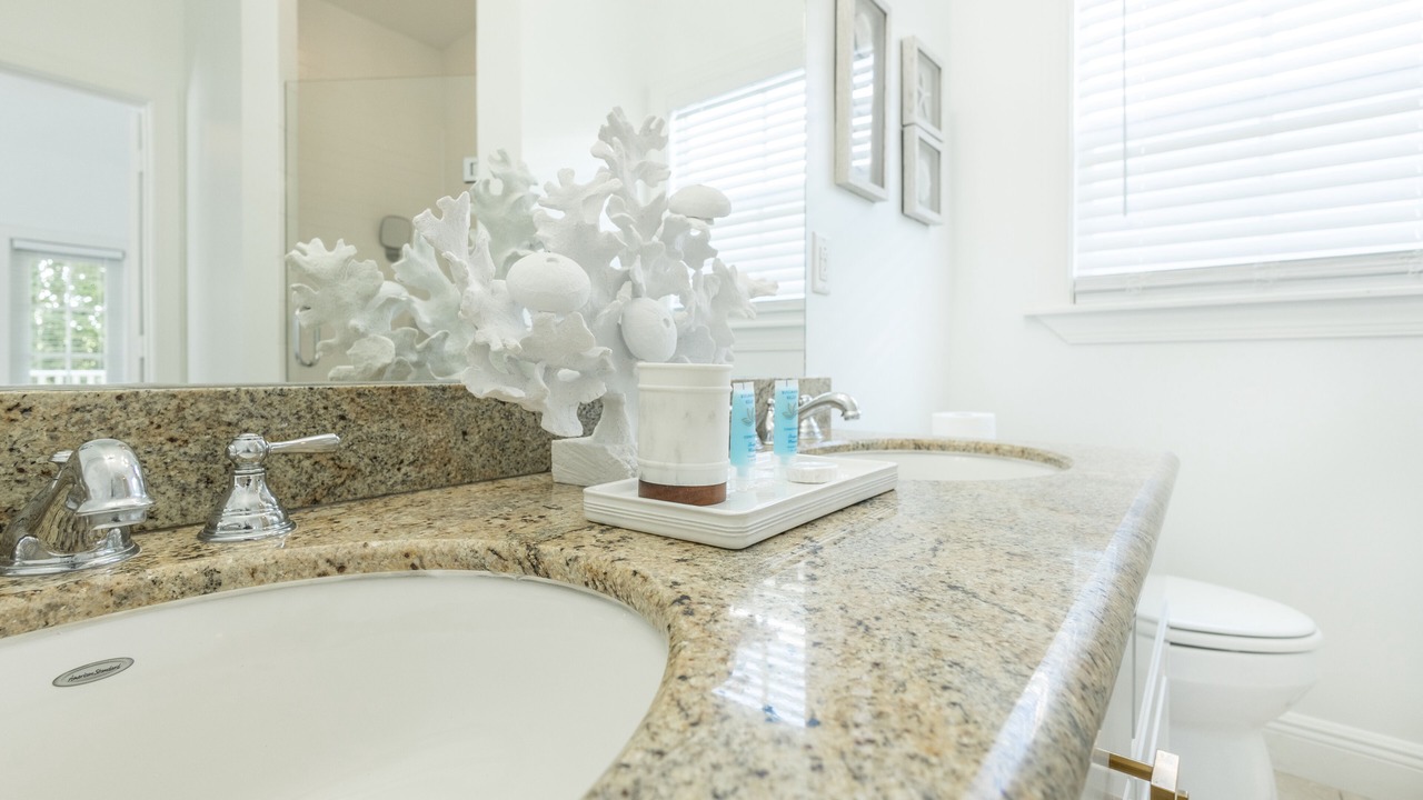 Photo of Bathroom in Islamorada