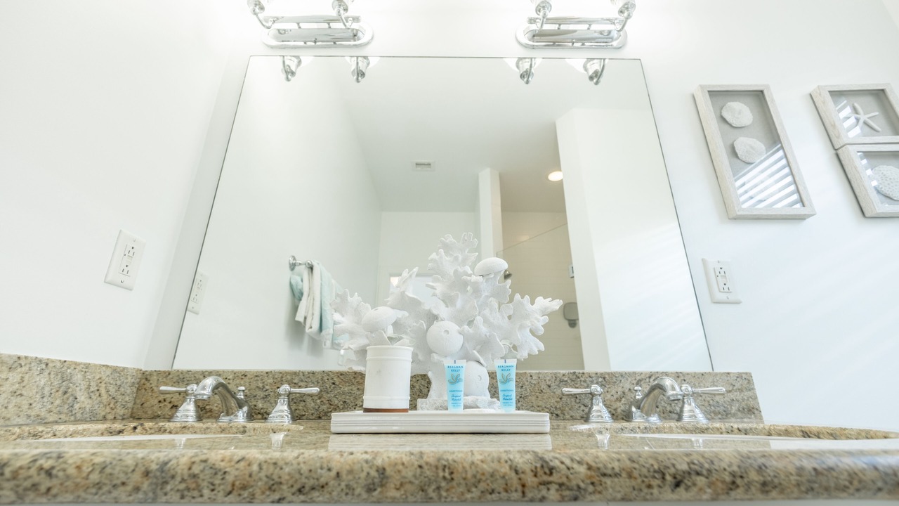 Photo of Bathroom in Islamorada