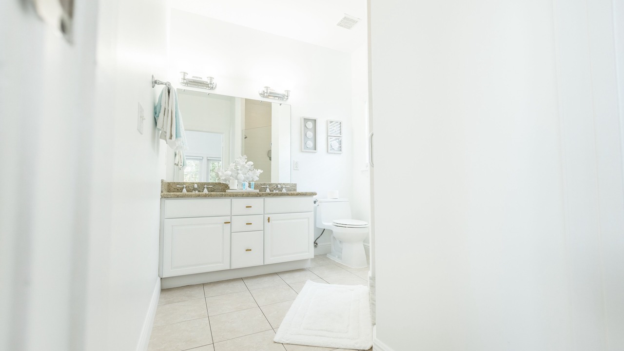 Photo of Bathroom in Islamorada