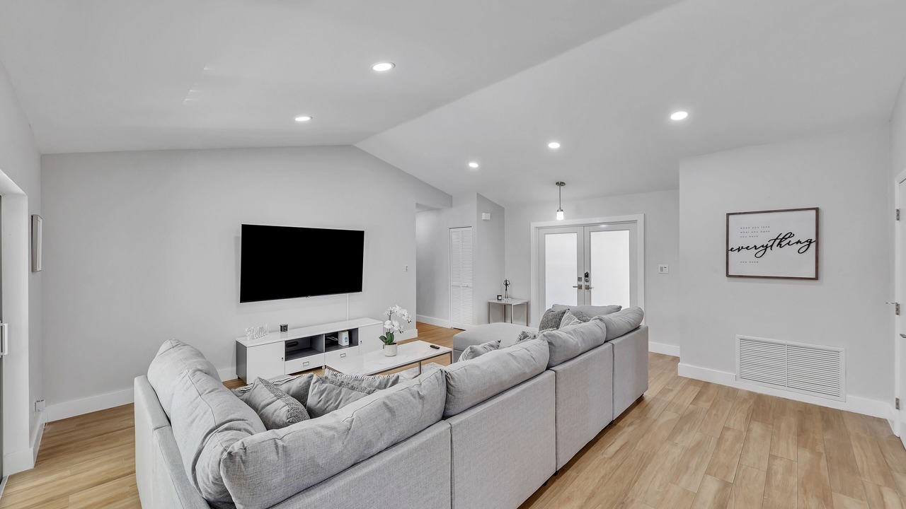 Photo of Livingroom in Coral Springs