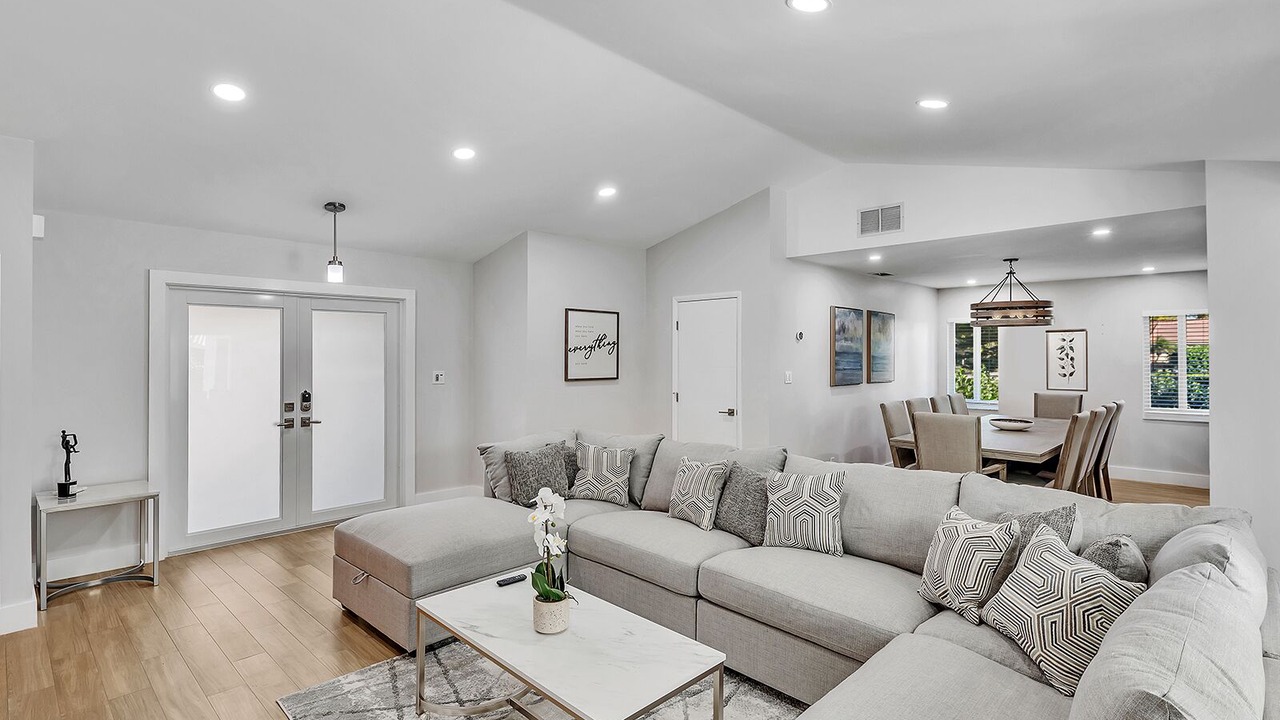 Photo of Livingroom in Coral Springs