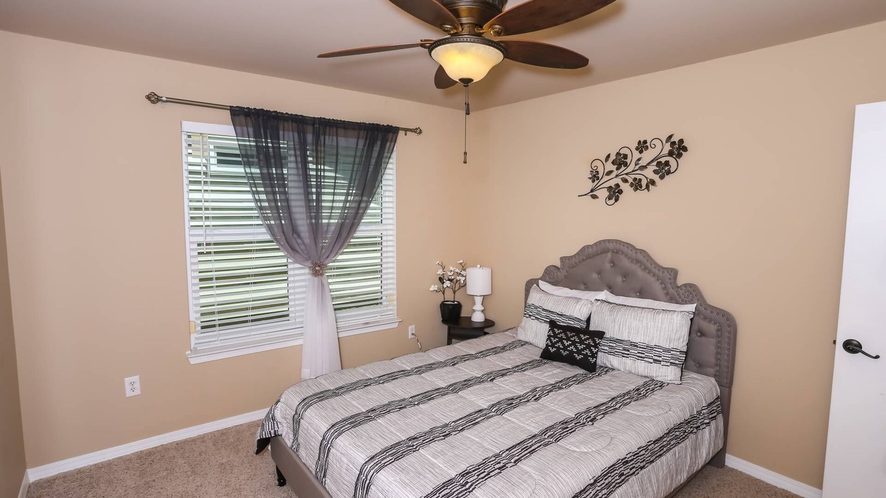 Photo of Bedroom in Mary Esther