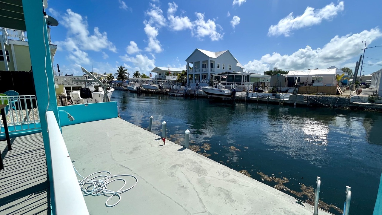 Photo of Others in Tavernier