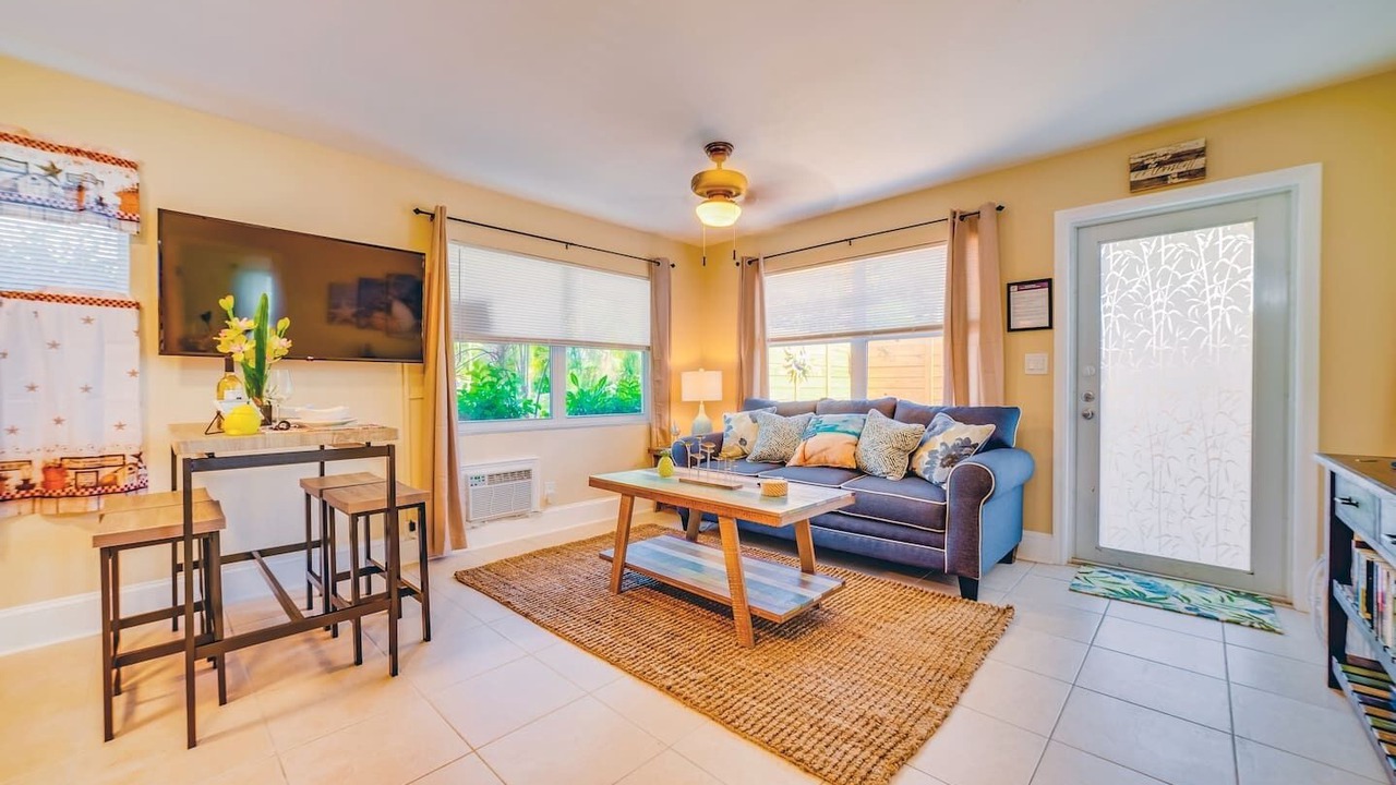 Photo of Livingroom in Poinsettia Heights