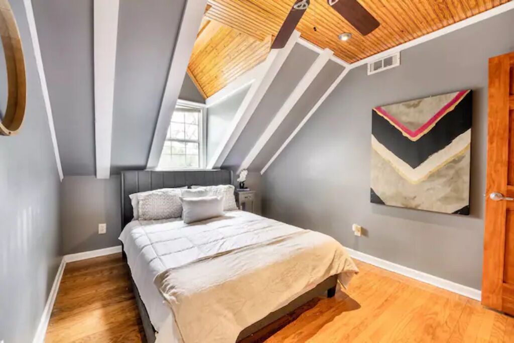 Photo of Bedroom in Fairview Shores