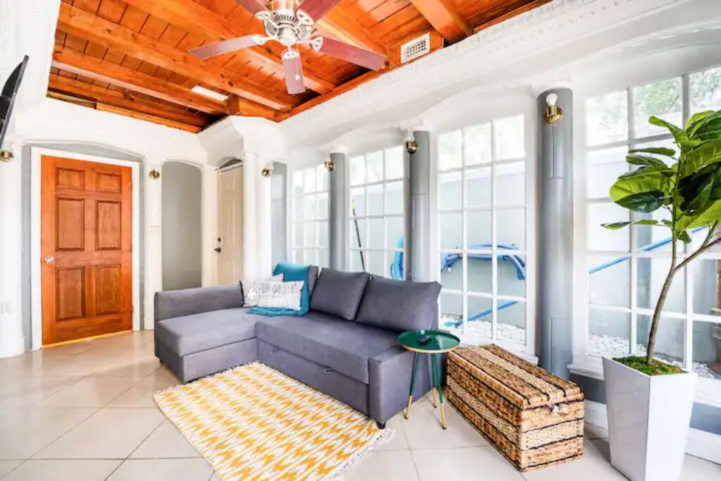 Photo of Livingroom in Fairview Shores