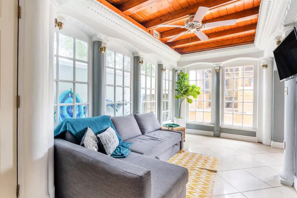 Photo of Livingroom in Fairview Shores