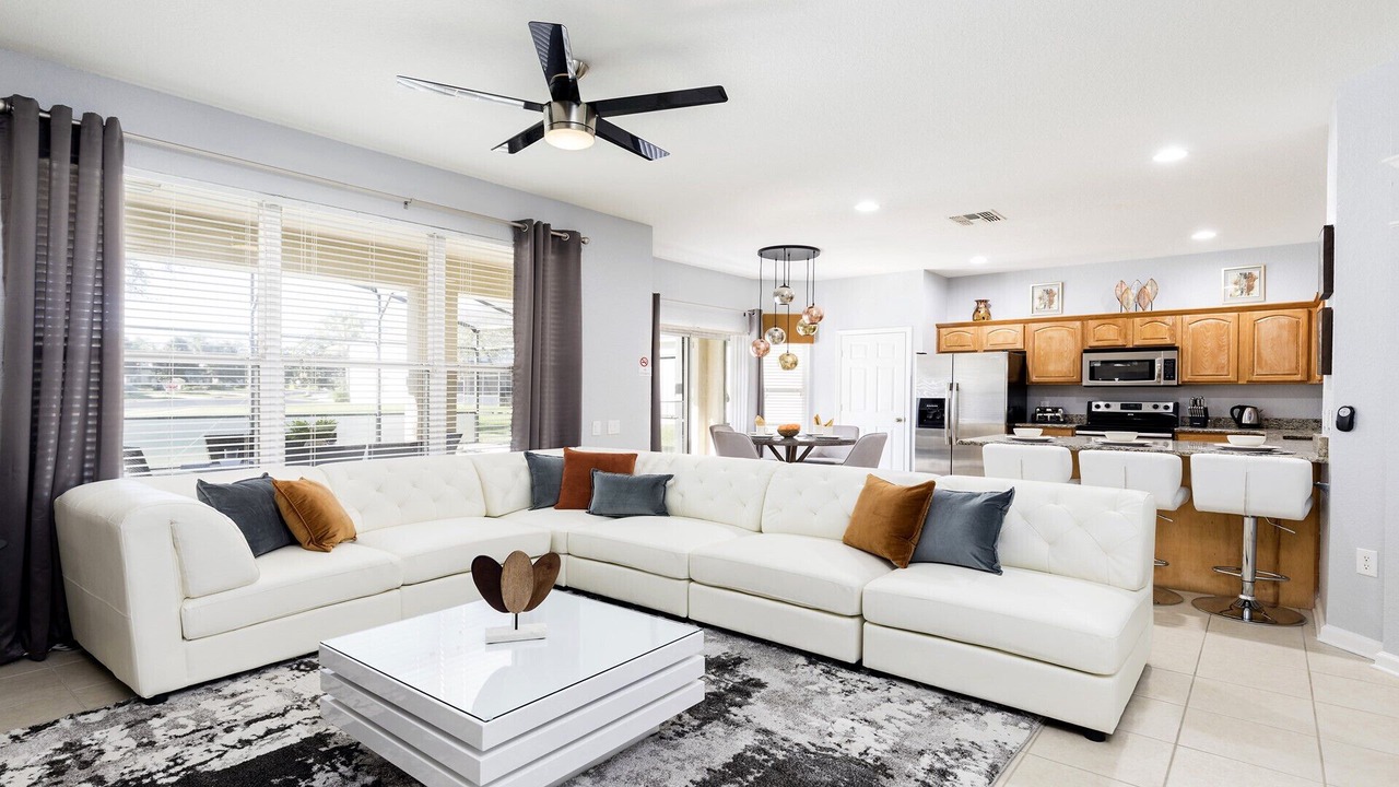 Photo of Livingroom in Windsor Hills