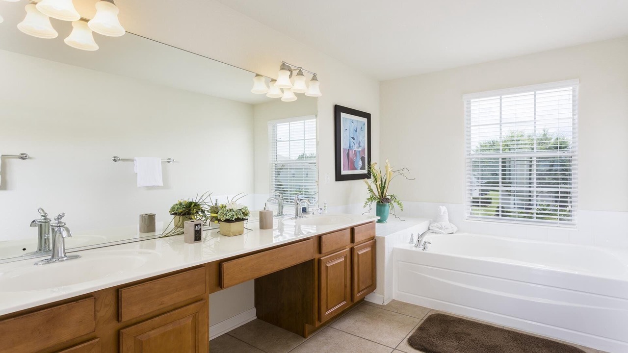 Photo of Bathroom in Windsor Hills
