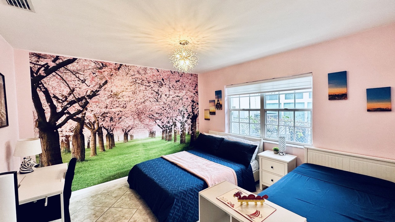 Photo of Bedroom in Surfside