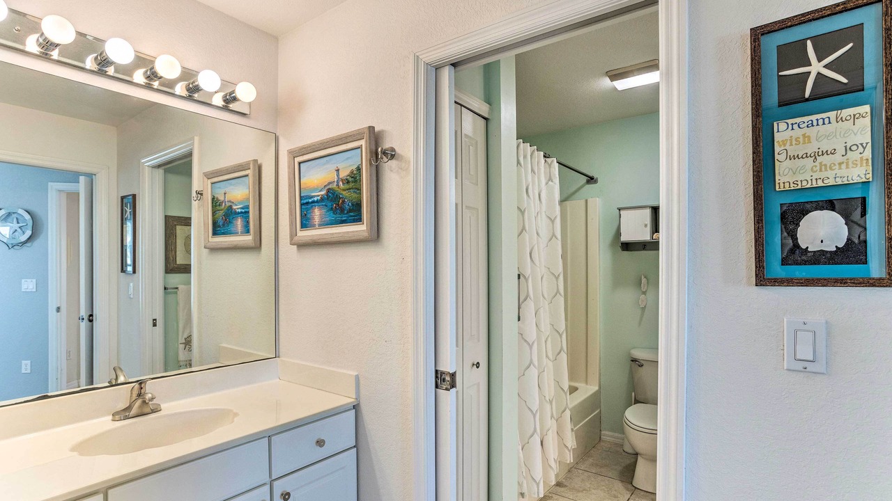 Photo of Bathroom in Nettles Island