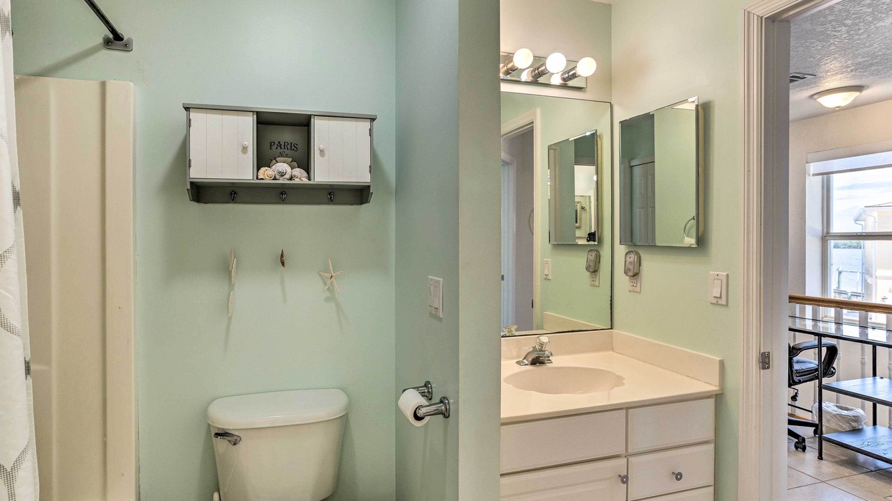 Photo of Bathroom in Nettles Island