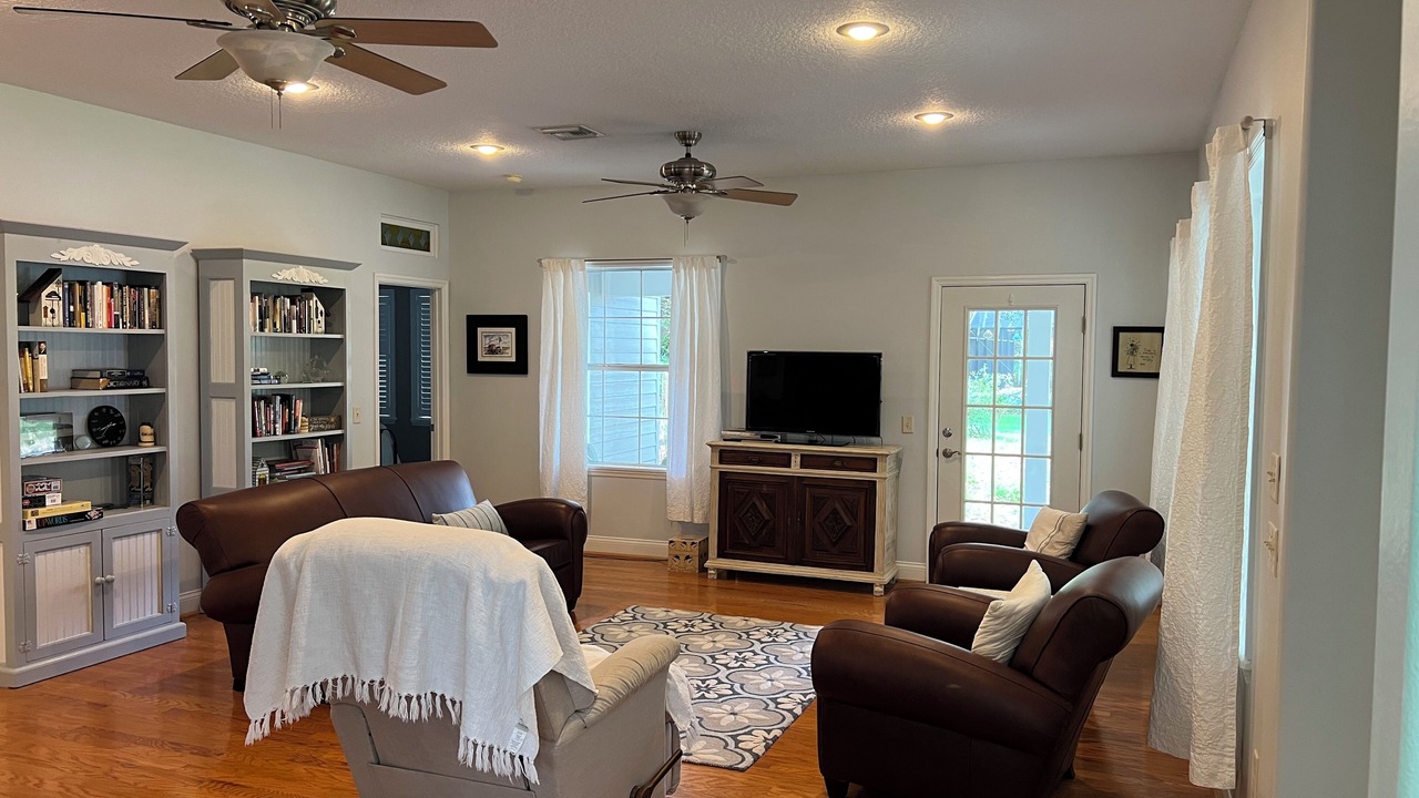Photo of Livingroom in Umatilla