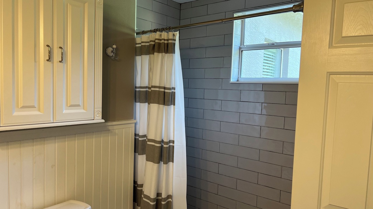 Photo of Bathroom in Umatilla