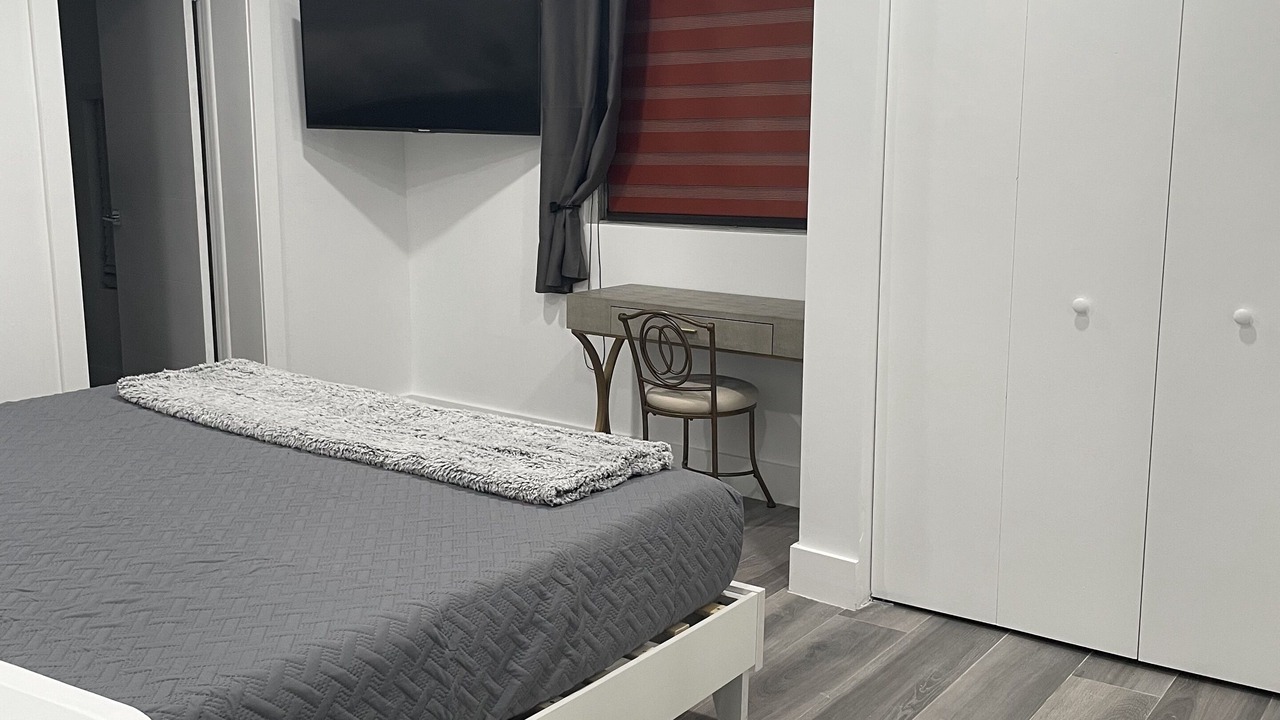 Photo of Bedroom in Allapattah