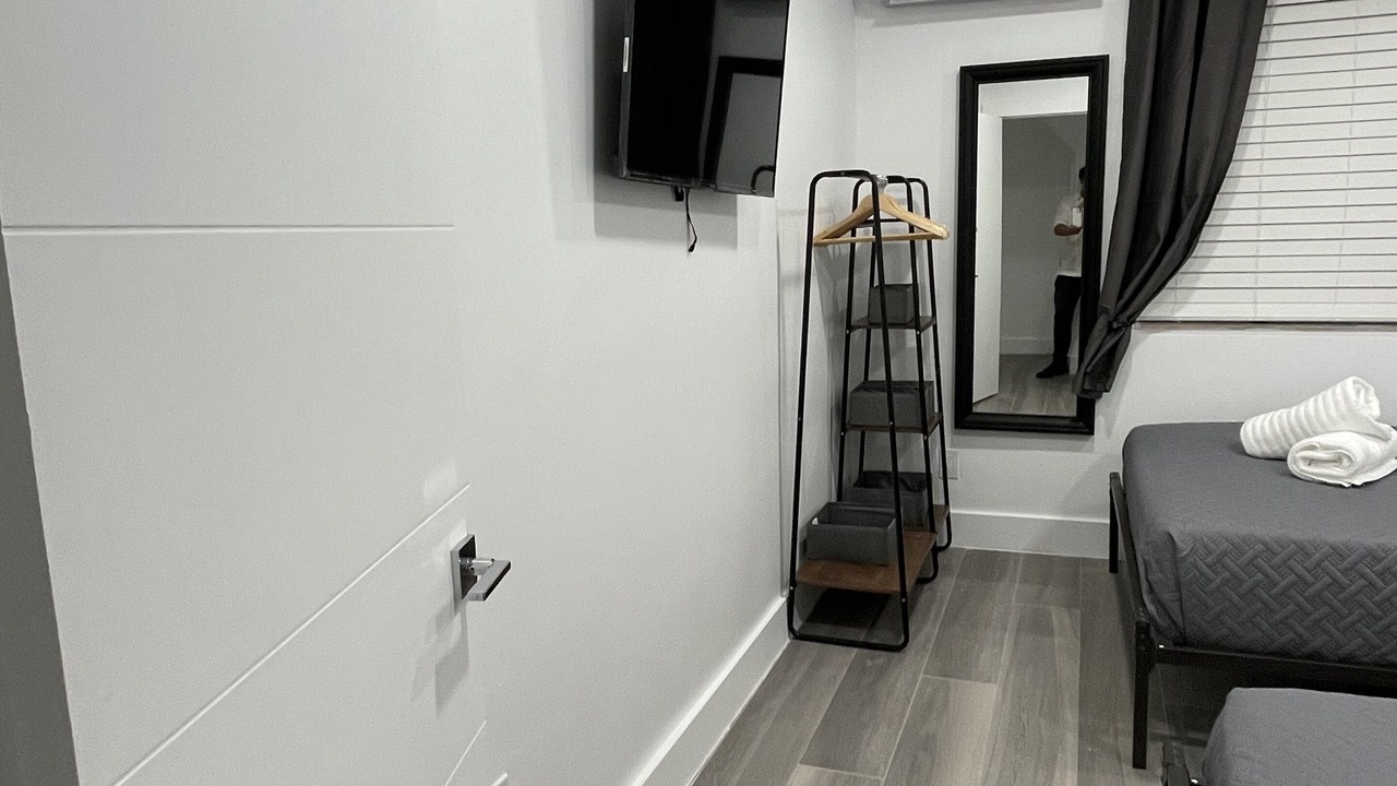 Photo of Bedroom in Allapattah
