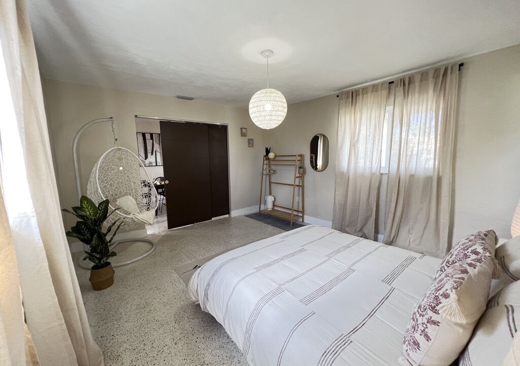 Photo of Bedroom in Tamiami