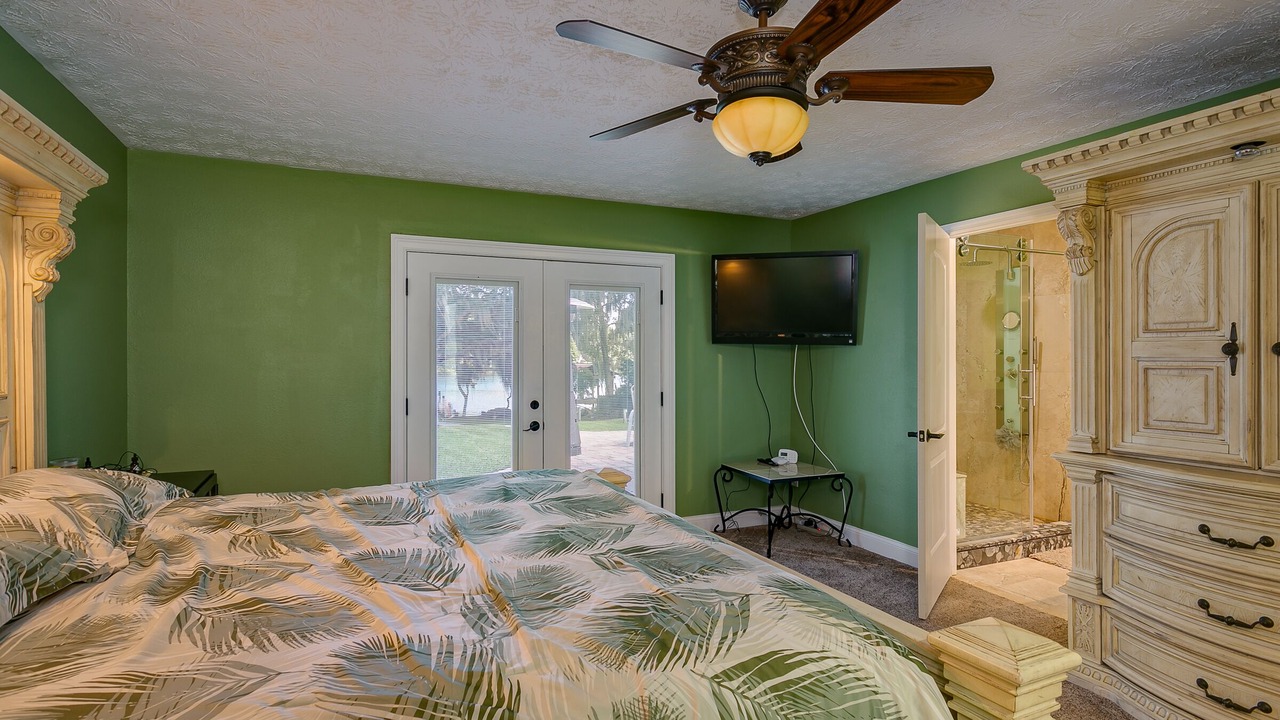 Photo of Bedroom in Doctors Inlet