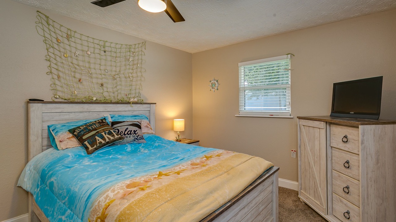 Photo of Bedroom in Doctors Inlet