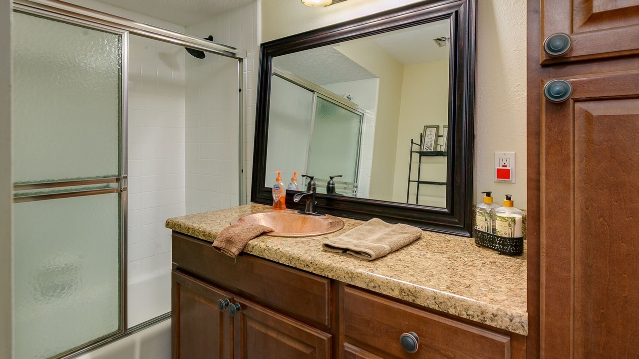 Photo of Bathroom in Doctors Inlet