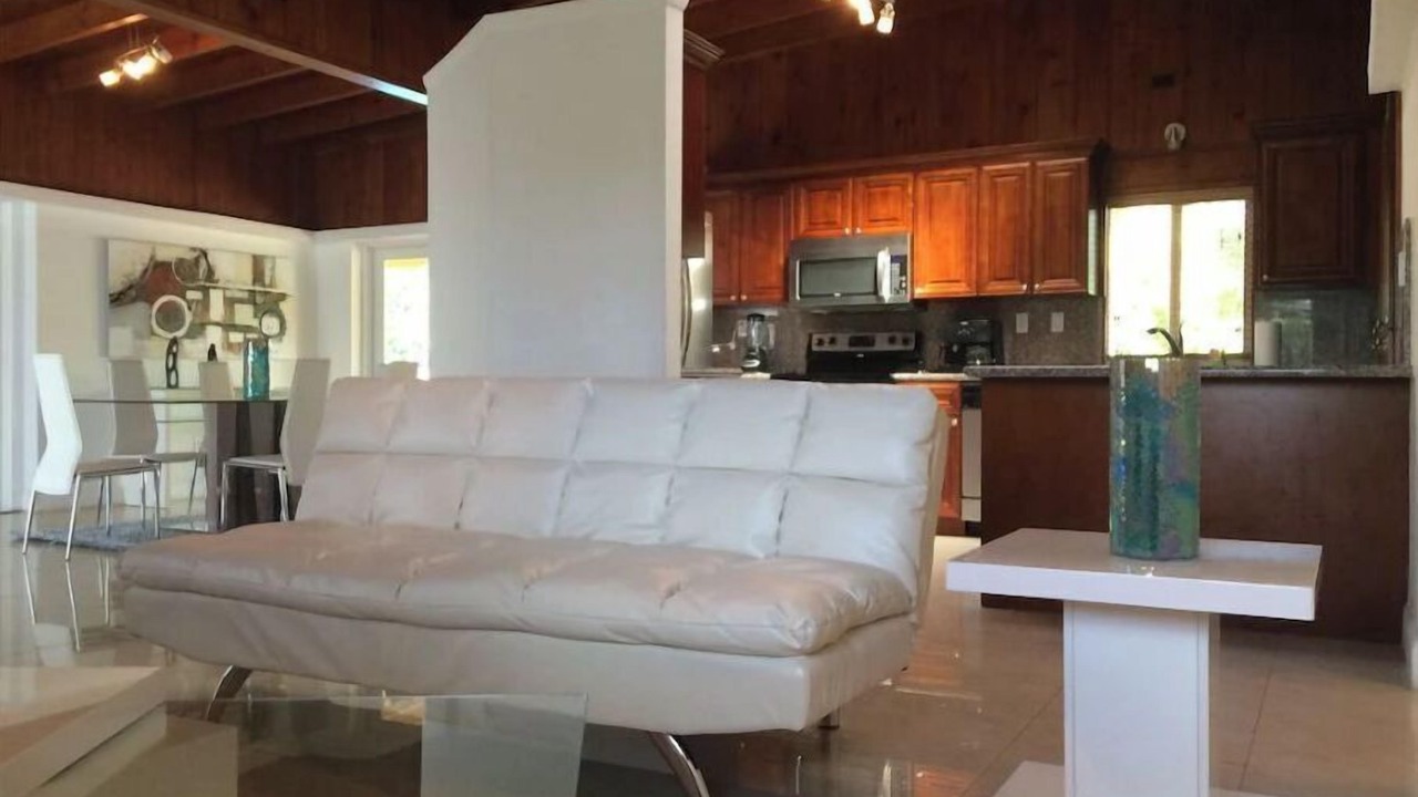 Photo of Livingroom in Pinecrest