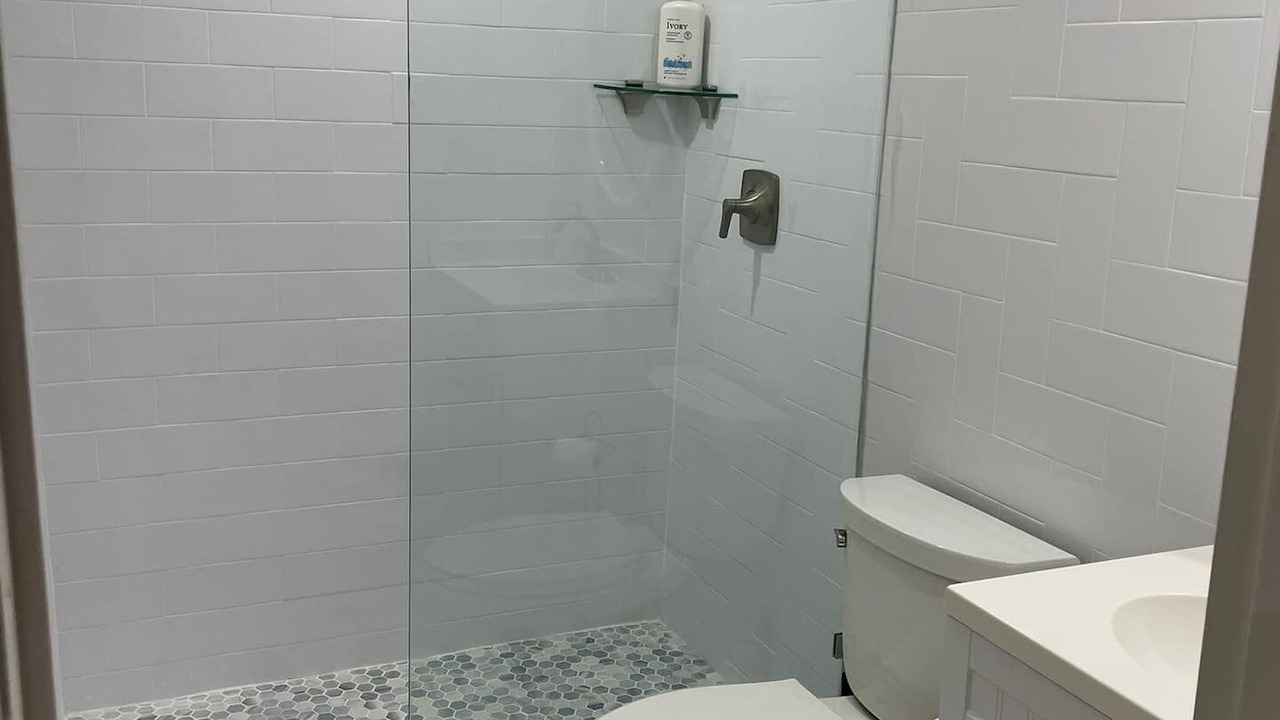 Photo of Bathroom in Sunset
