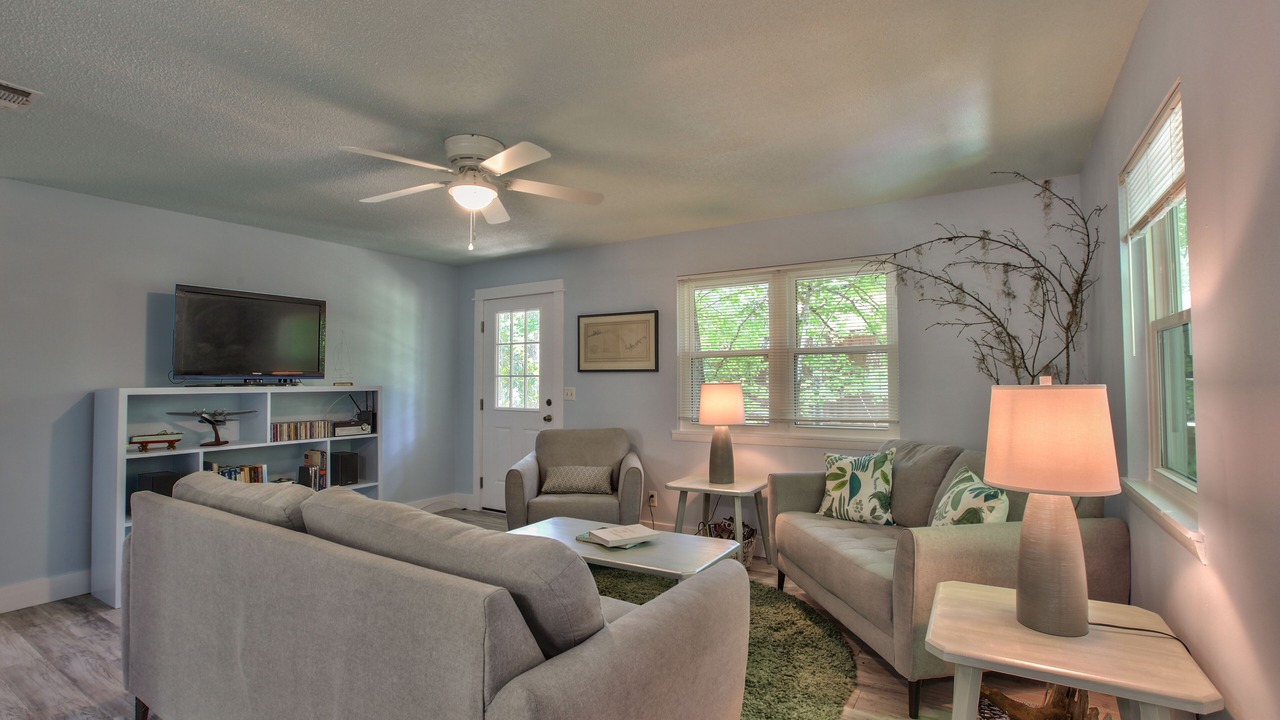 Photo of Livingroom in Crawfordville