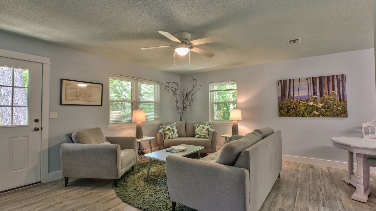 Photo of Livingroom in Crawfordville