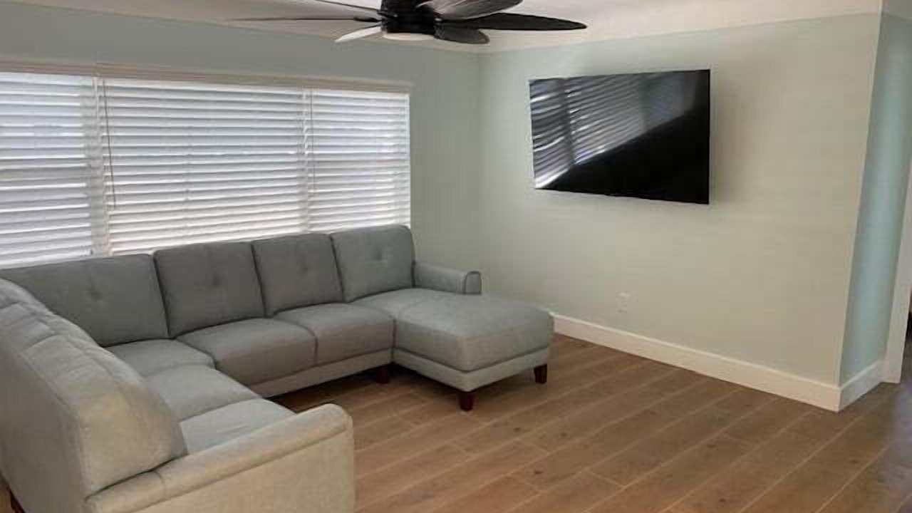 Photo of Livingroom in Redington Beach