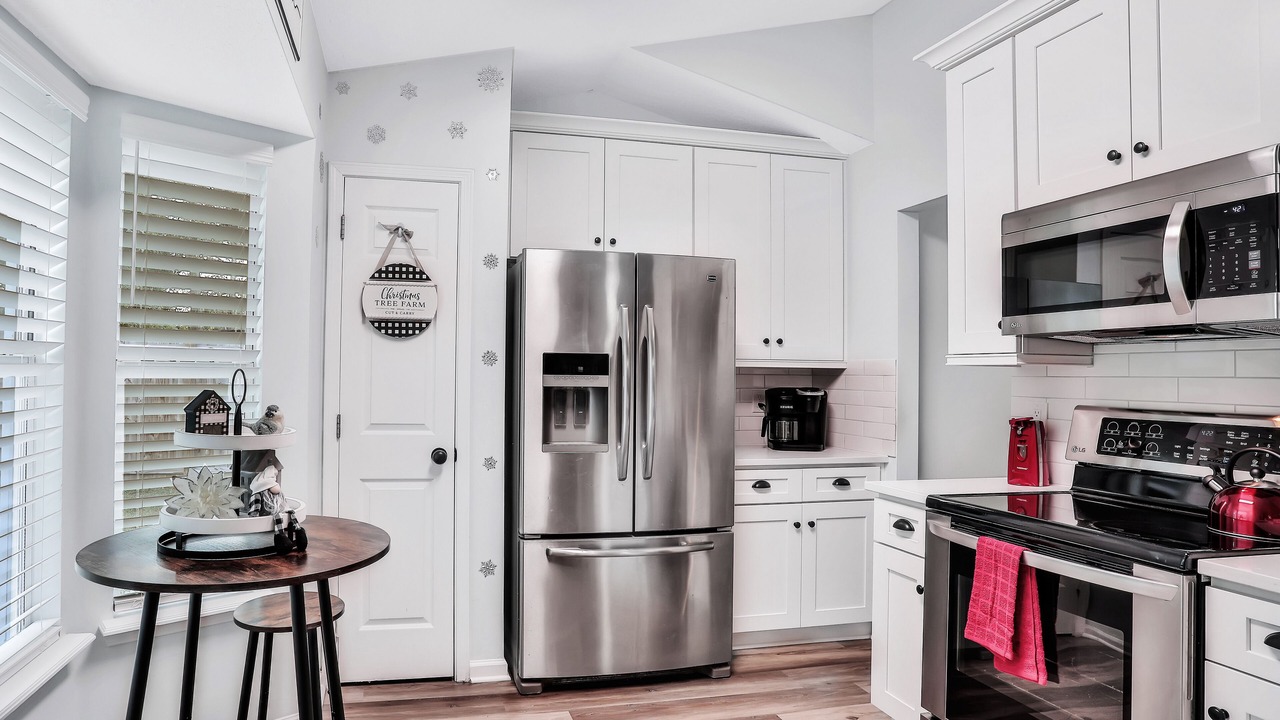 Photo of Kitchen in Doctors Inlet