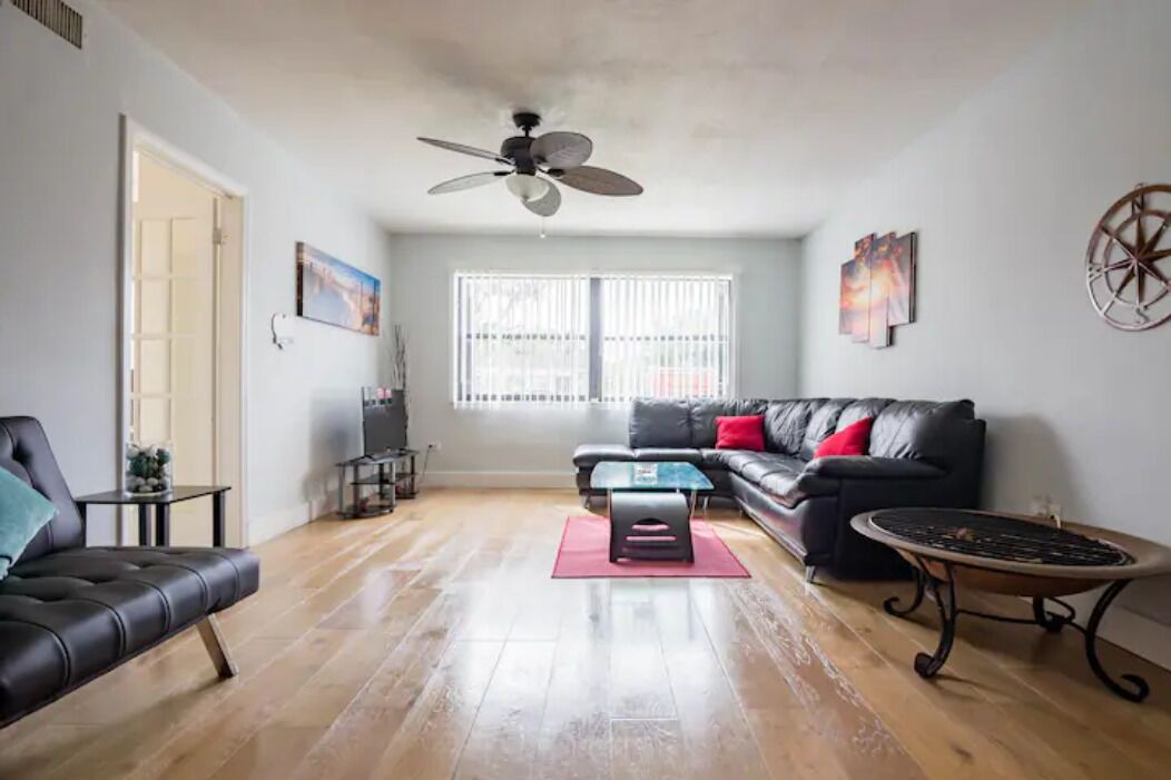 Photo of Livingroom in North Miami