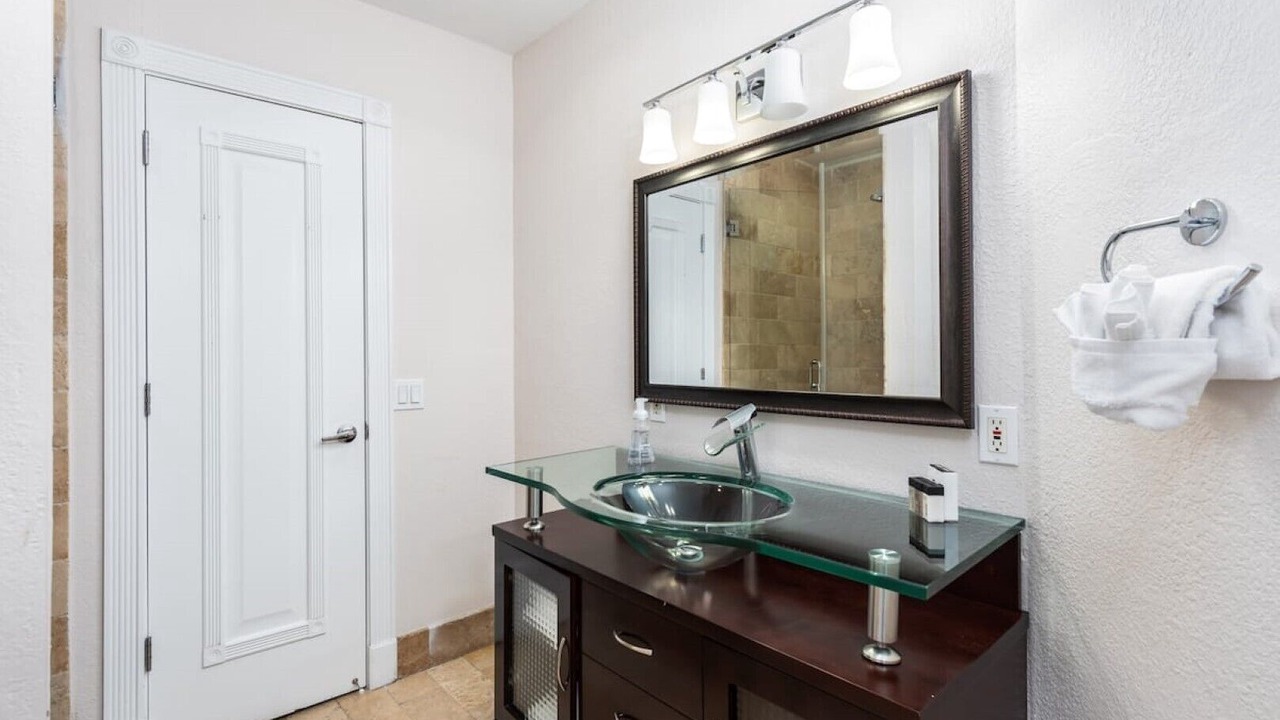 Photo of Bathroom in Miami Shores
