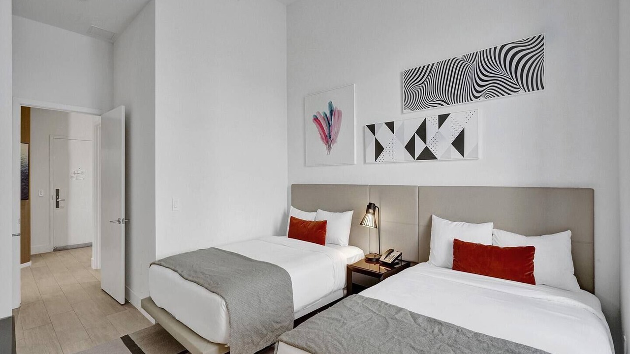 Photo of Bedroom in Hallandale Beach