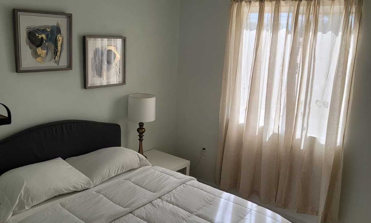 Photo of Bedroom in Ludlam