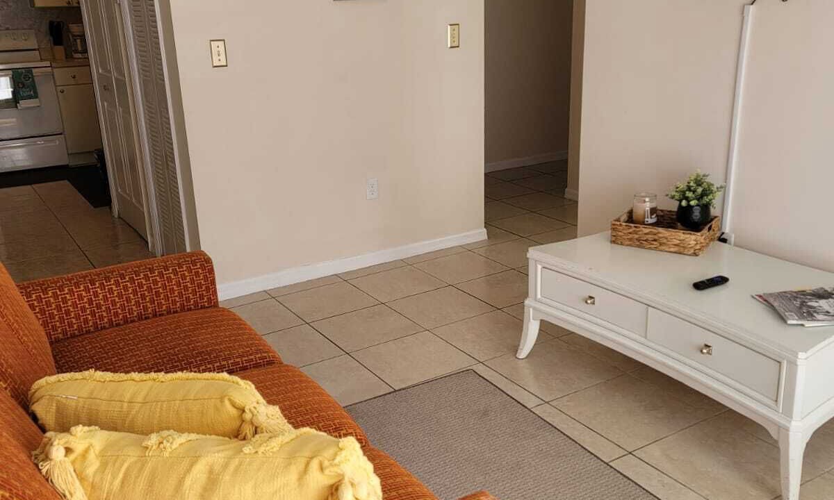 Photo of Livingroom in Ludlam