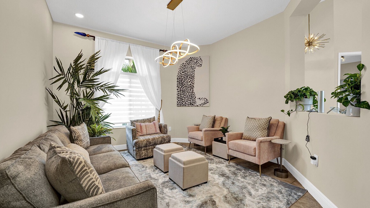 Photo of Livingroom in Green Meadow