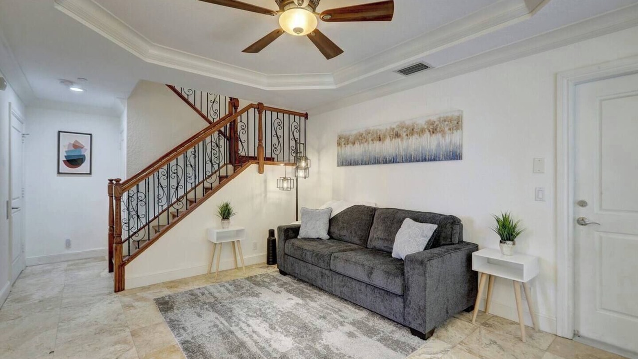 Photo of Livingroom in Colee Hammock