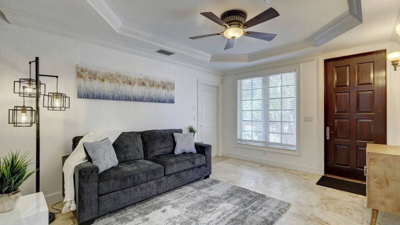 Photo of Livingroom in Colee Hammock