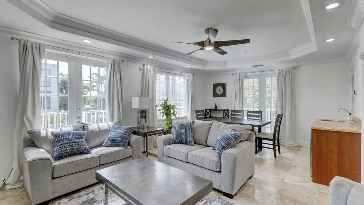 Photo of Livingroom in Colee Hammock