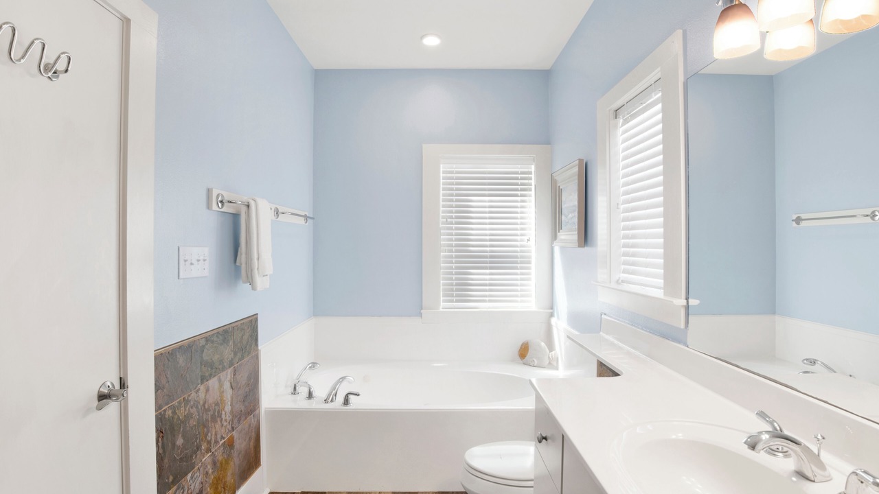 Photo of Bathroom in Surf Side Shores