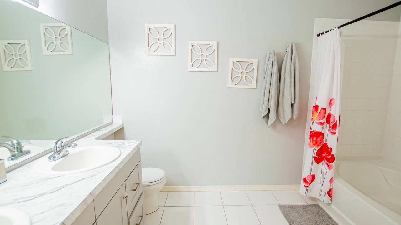 Photo of Bathroom in Meadow Pointe