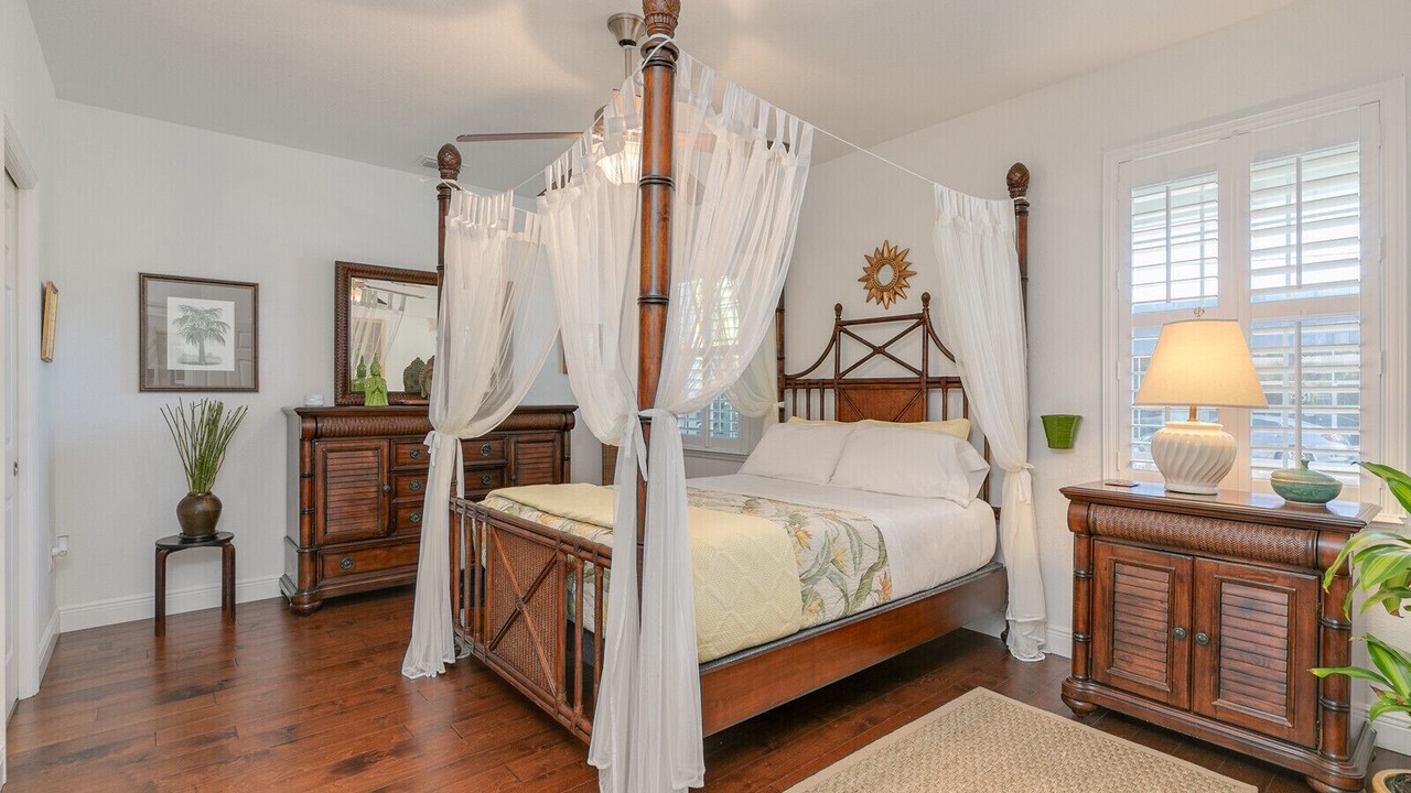 Photo of Bedroom in Historic Downtown Melbourne