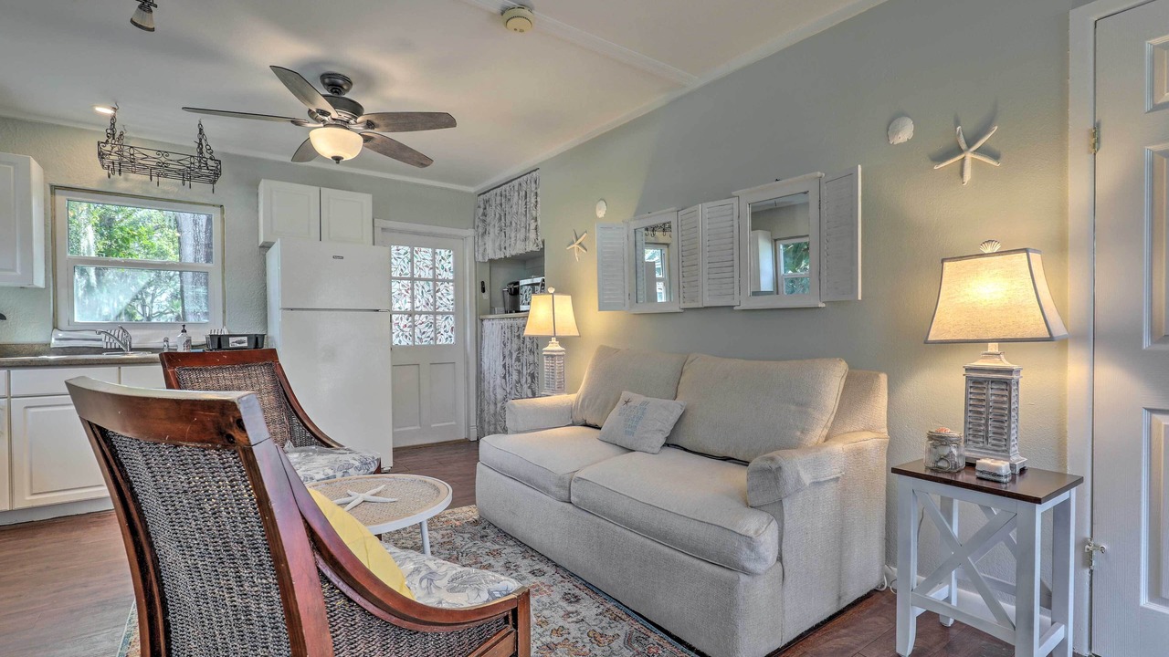 Photo of Bedroom in Crystal Beach