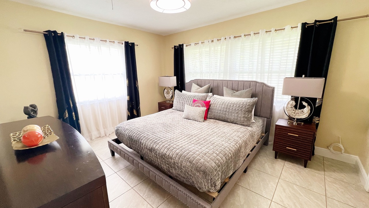 Photo of Bedroom in Edgewater