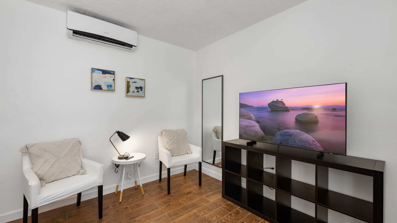Photo of Livingroom in Northeast Miami