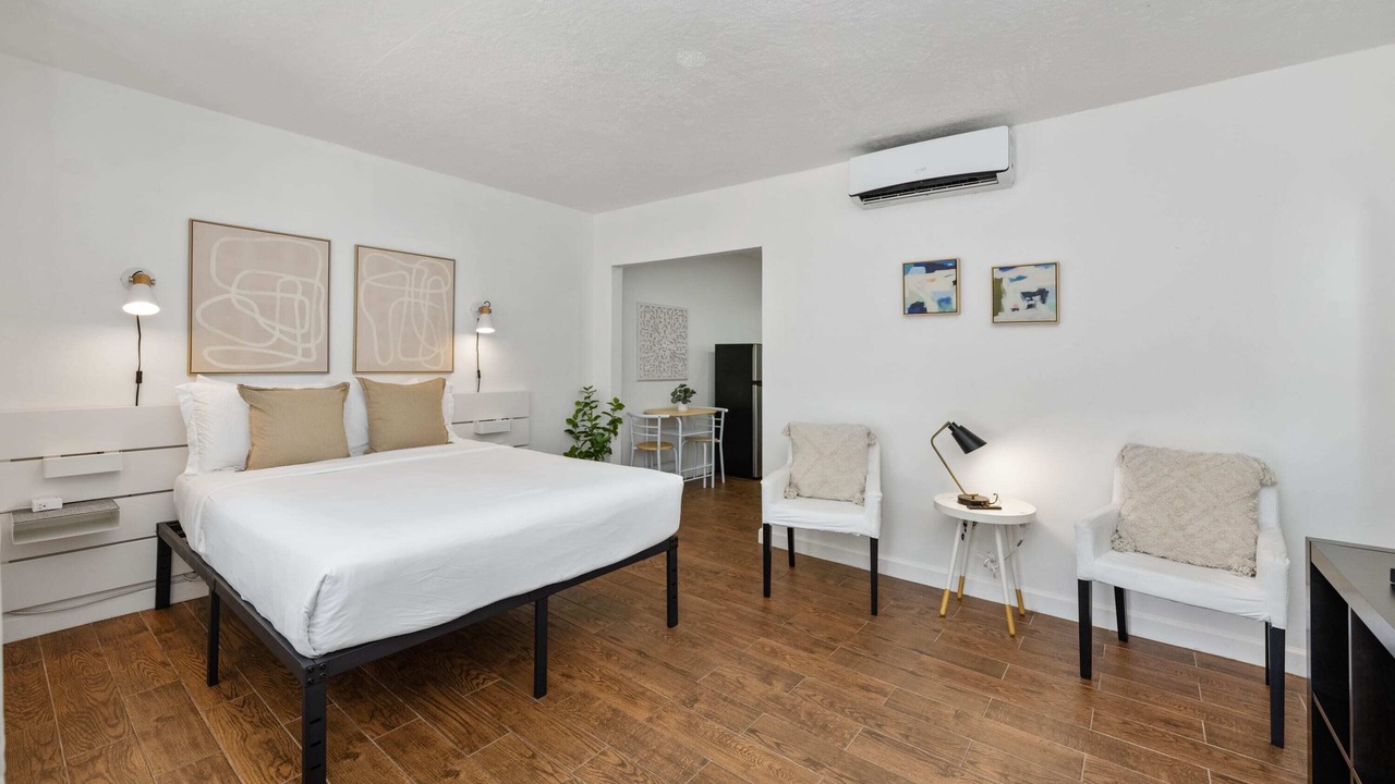 Photo of Bedroom in Northeast Miami